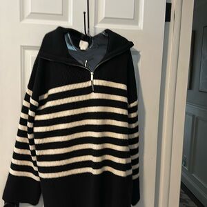 H & M sweater
